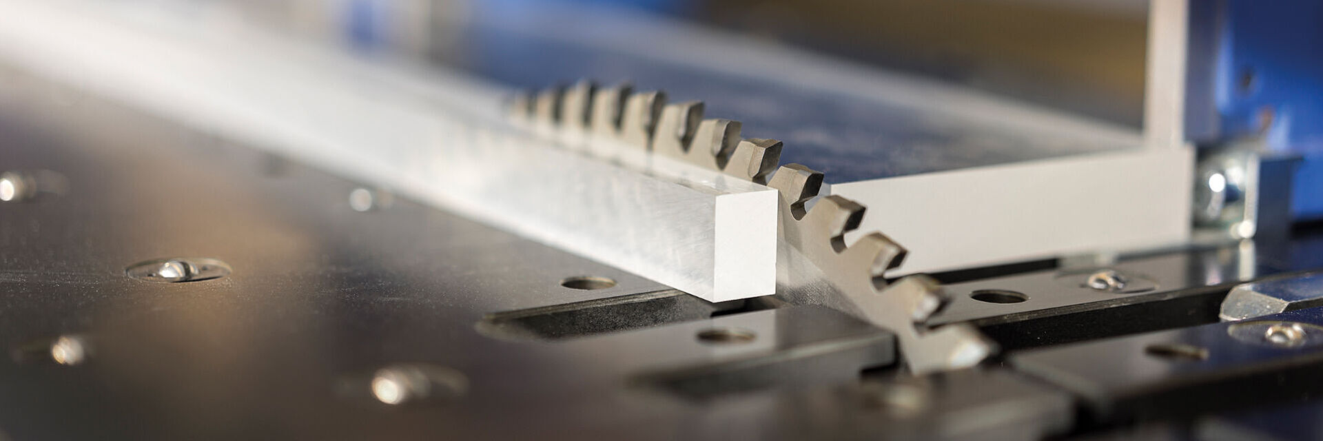 蓝帜BrillianceCut 圆锯片--提升锯床上专业加工有机玻璃