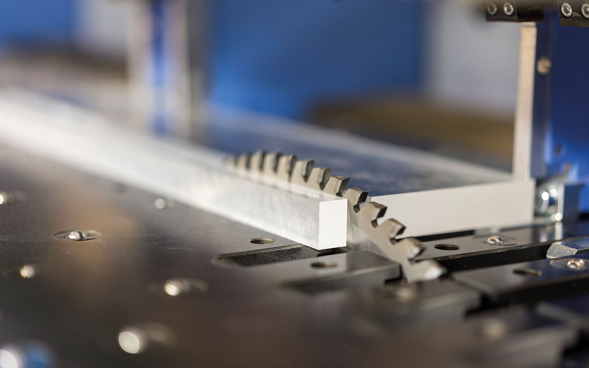 蓝帜BrillianceCut 圆锯片--提升锯床上专业加工有机玻璃