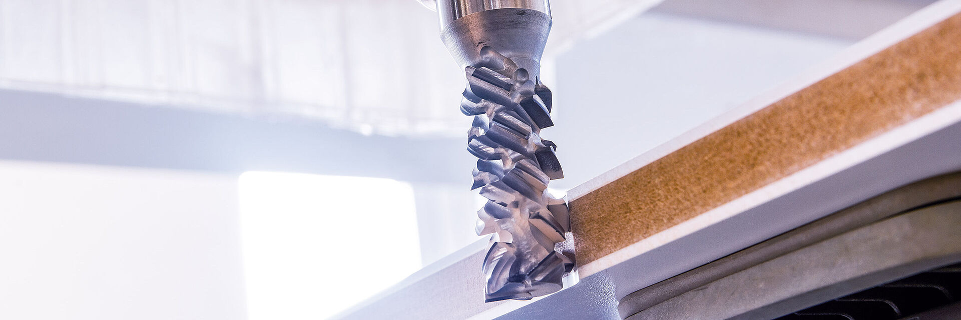 蓝帜金刚石柄铣刀板边专家